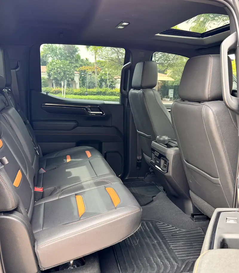 GMC Sierra 1500 AT4 2023 - photo 6 - Import Émirats | International Cars