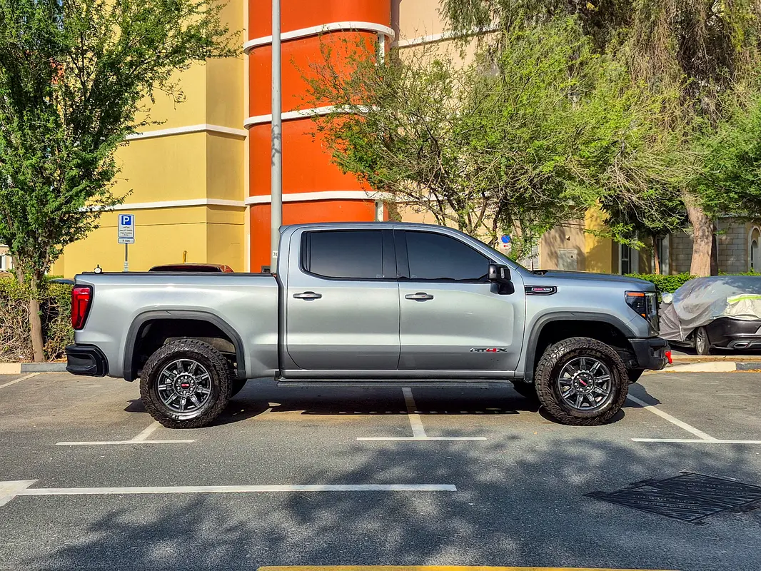 GMC Sierra 1500 AT4X 2025 - photo 7 - Import Émirats | International Cars