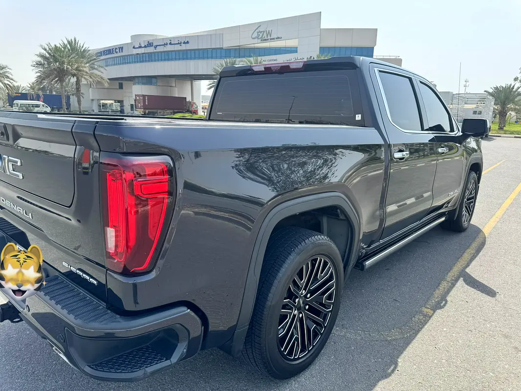 GMC Sierra 1500 Denali 2022 - photo 4 - Import Émirats | International Cars