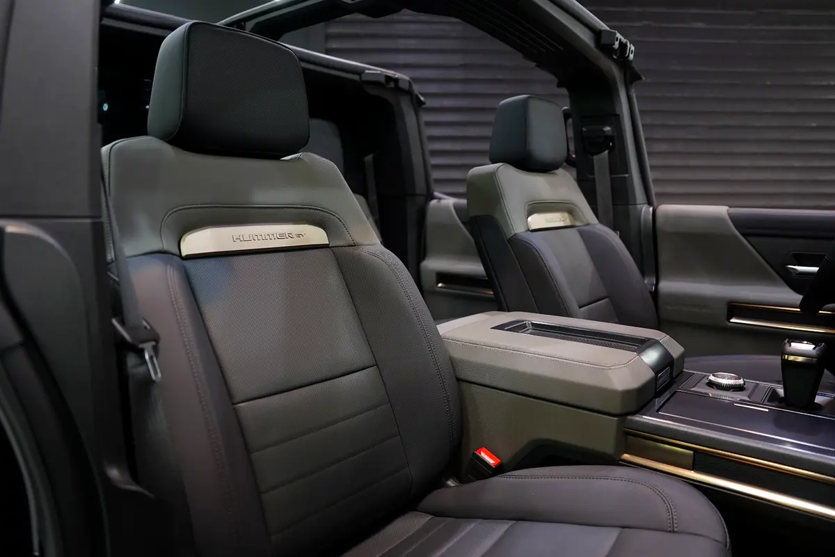 GMC Hummer EV Pickup 2024 - photo 10 - Import Émirats | International Cars