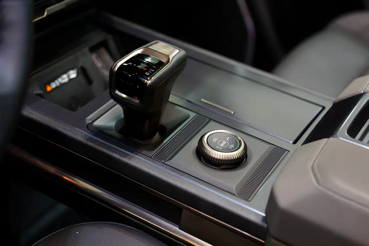 GMC Hummer EV Pickup 2024 - photo 4 - Import Émirats | International Cars