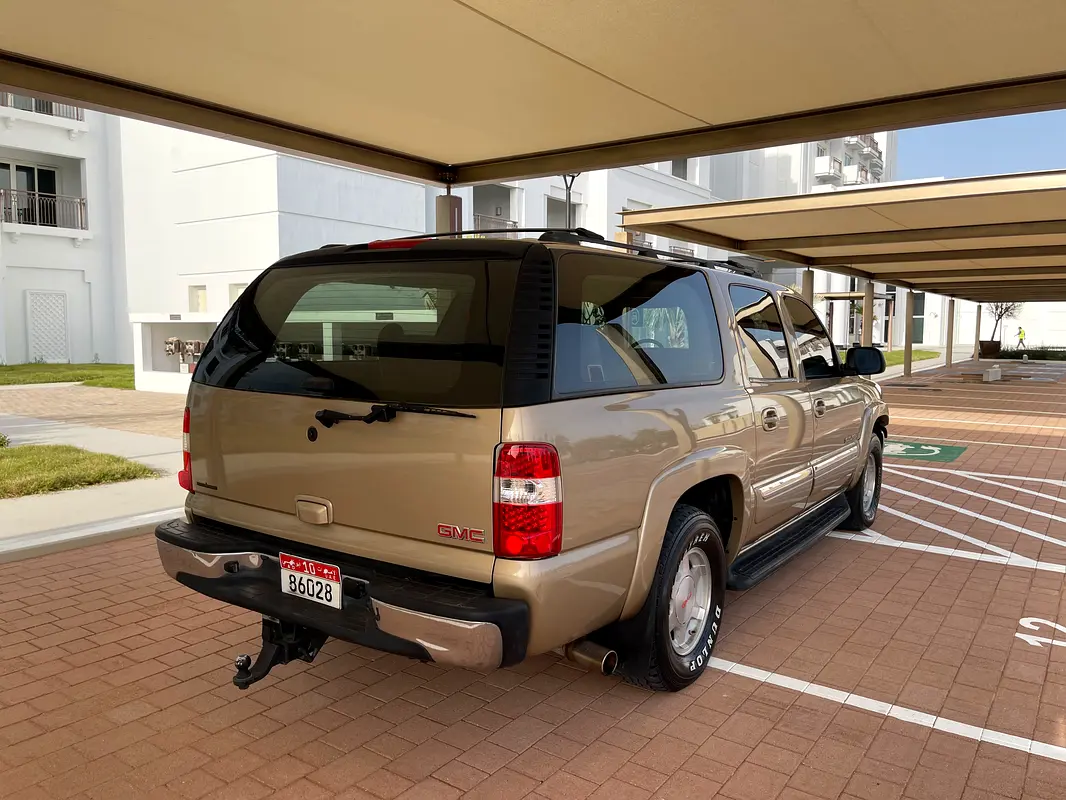 GMC Suburban SLE 2006 - photo 3 - Import Émirats | International Cars