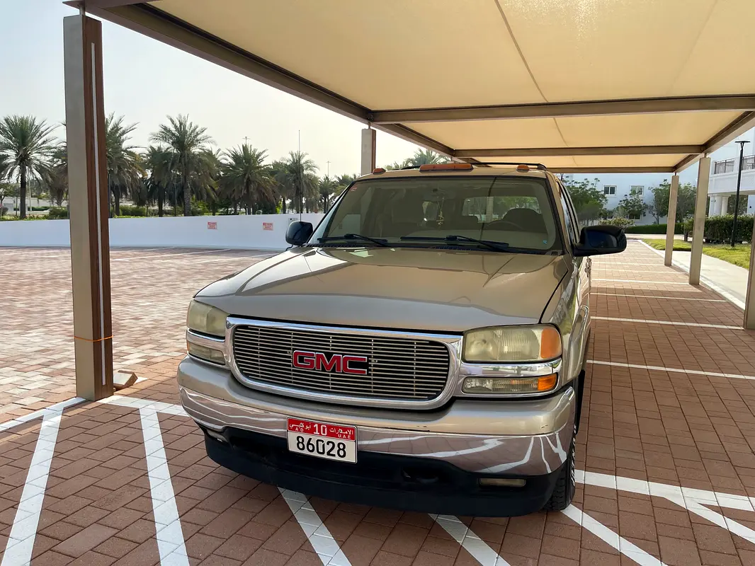 GMC Suburban SLE 2006 - photo 8 - Import Émirats | International Cars