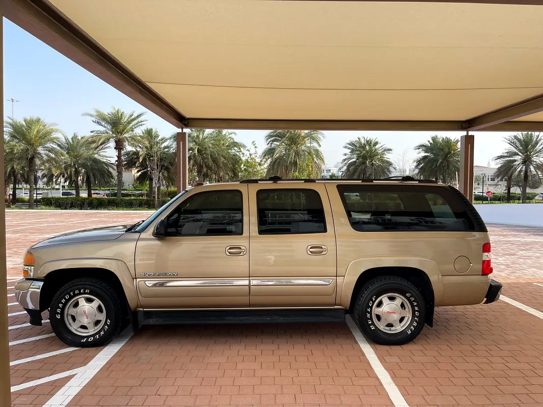 GMC Suburban SLE 2006 - photo 9 - Import Émirats | International Cars
