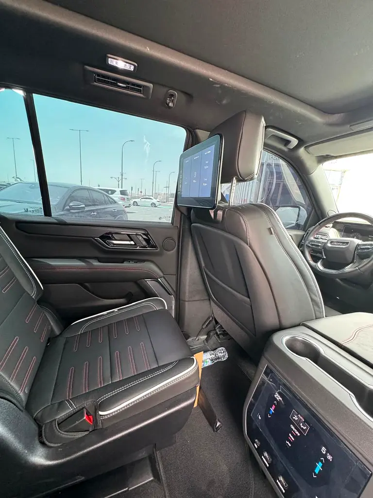 GMC Yukon AT4 2025 - photo 5 - Import Émirats | International Cars