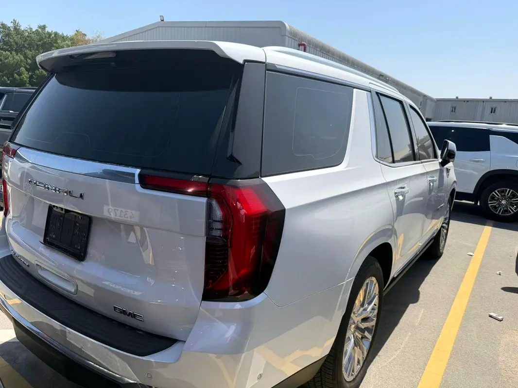 GMC Yukon Denali 2025 - photo 10 - Import Émirats | International Cars
