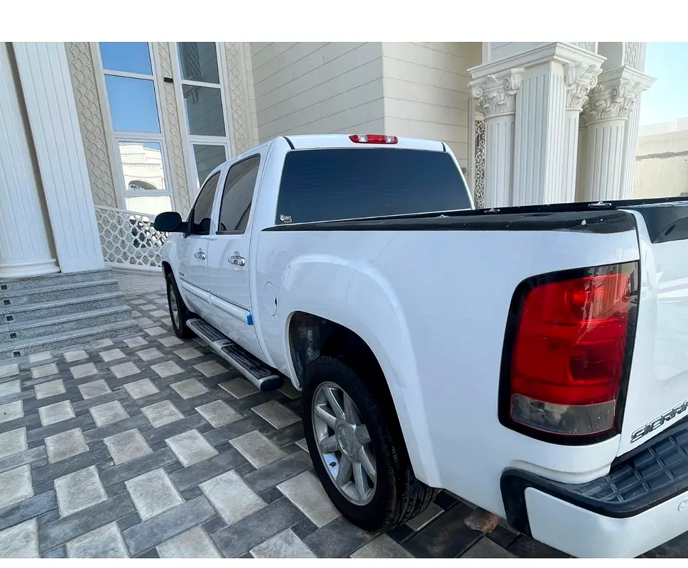 GMC Sierra 1500 Denali 2012 - photo 2 - Import Émirats | International Cars