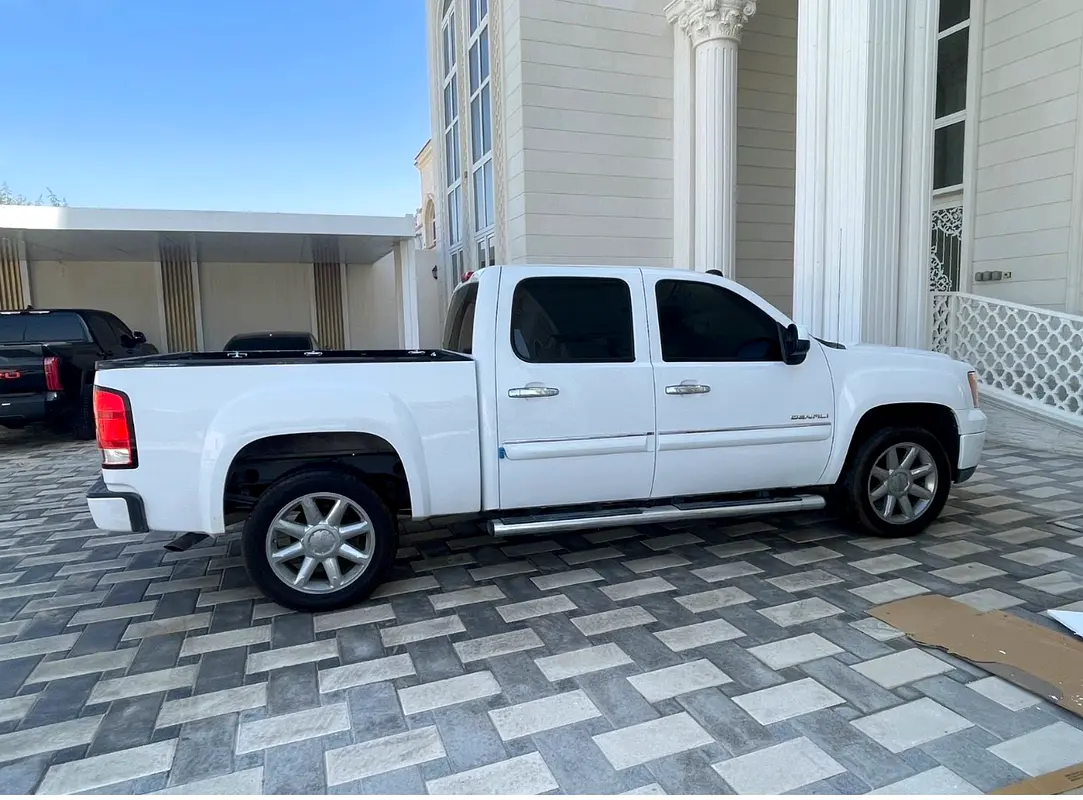 GMC Sierra 1500 Denali 2012 - photo 4 - Import Émirats | International Cars