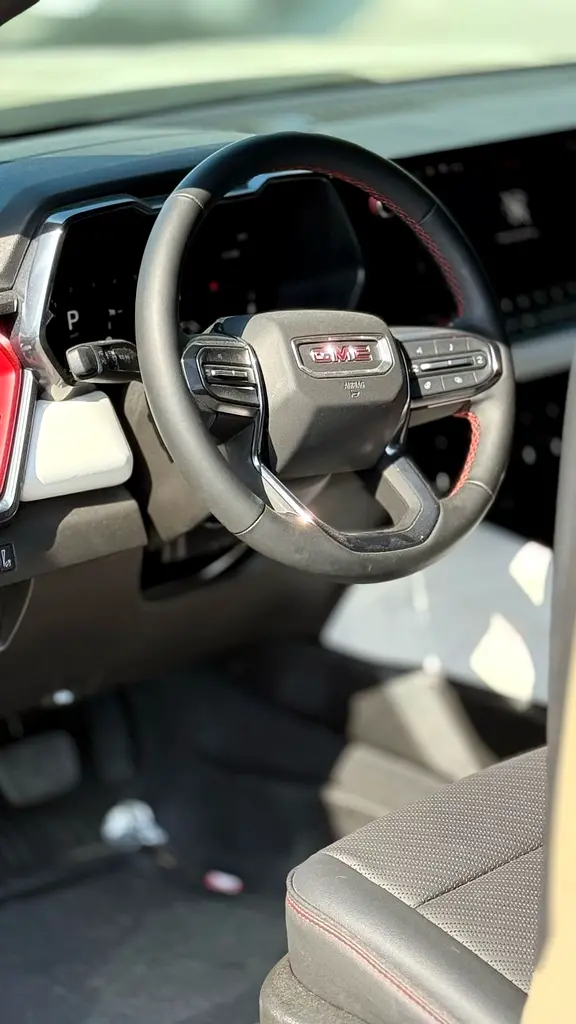 GMC Canyon AT4X 2025 - photo 4 - Import Émirats | International Cars