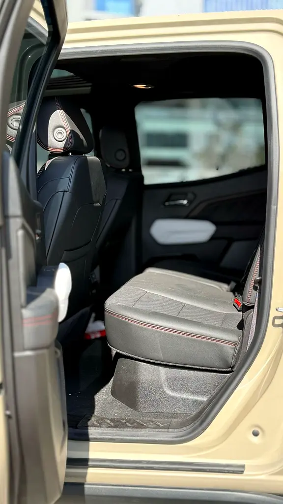 GMC Canyon AT4X 2025 - photo 7 - Import Émirats | International Cars