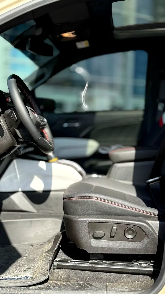 GMC Canyon AT4X 2025 - photo 8 - Import Émirats | International Cars