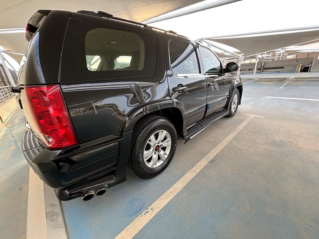 GMC Yukon SLT 2013 - photo 2 - Import Émirats | International Cars