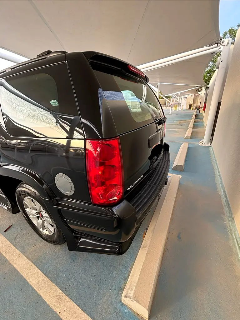 GMC Yukon SLT 2013 - photo 4 - Import Émirats | International Cars