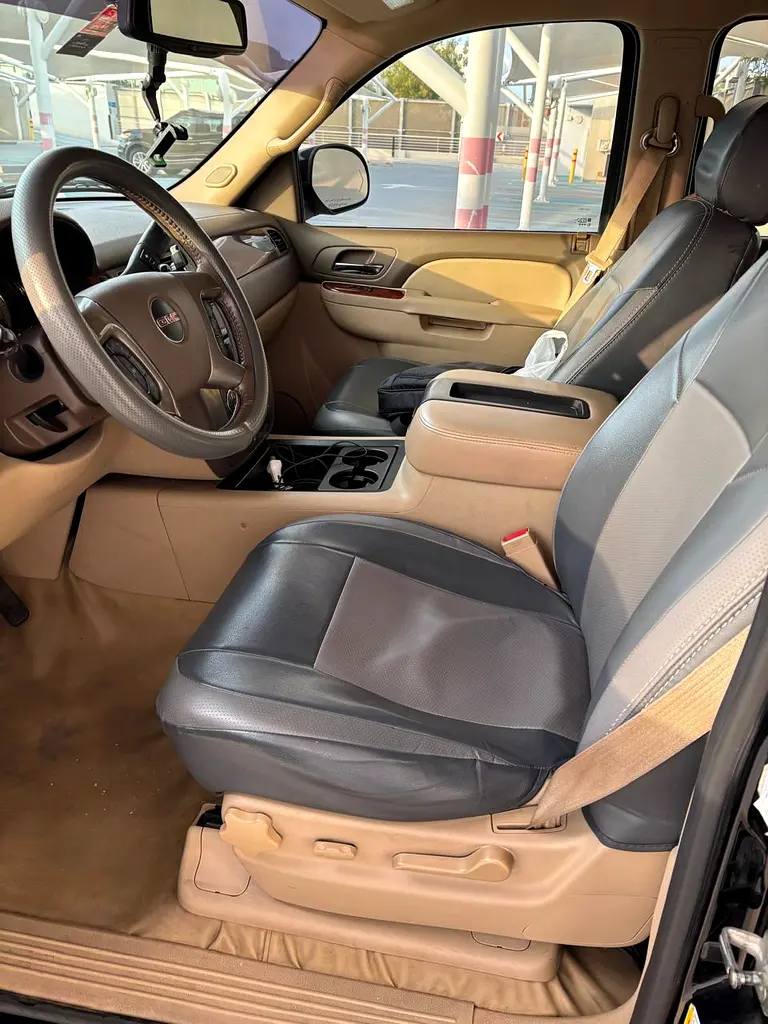 GMC Yukon SLT 2013 - photo 8 - Import Émirats | International Cars
