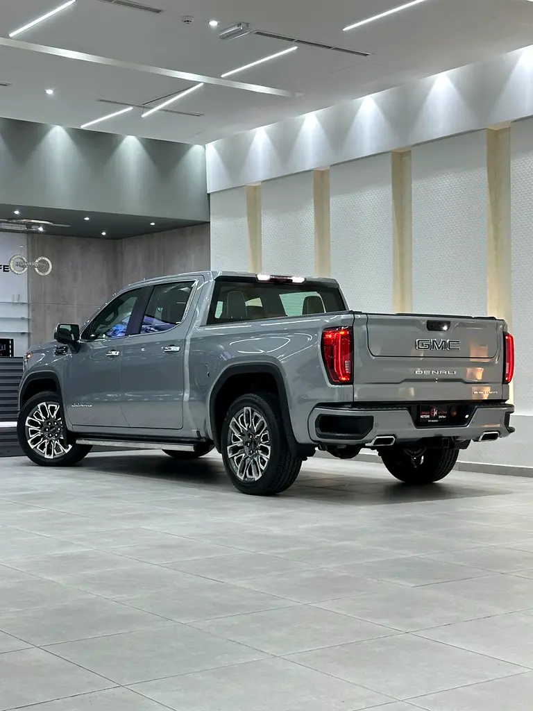GMC Sierra Denali Ultimate 2024 - photo 4 - Import Émirats | International Cars