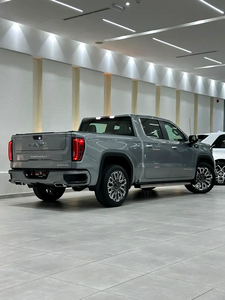 GMC Sierra Denali Ultimate 2024 - photo 6 - Import Émirats | International Cars