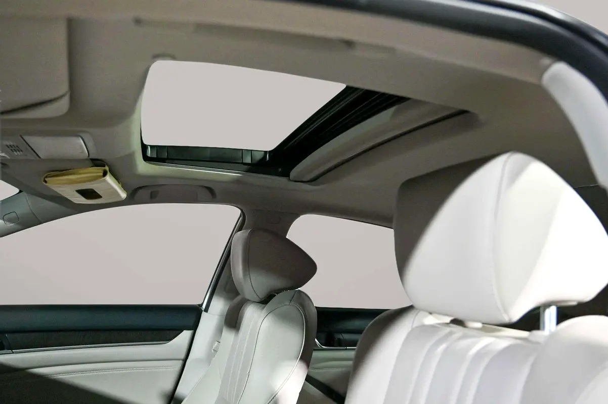HONDA Accord EX 2022 - photo 12 - Import Émirats | International Cars