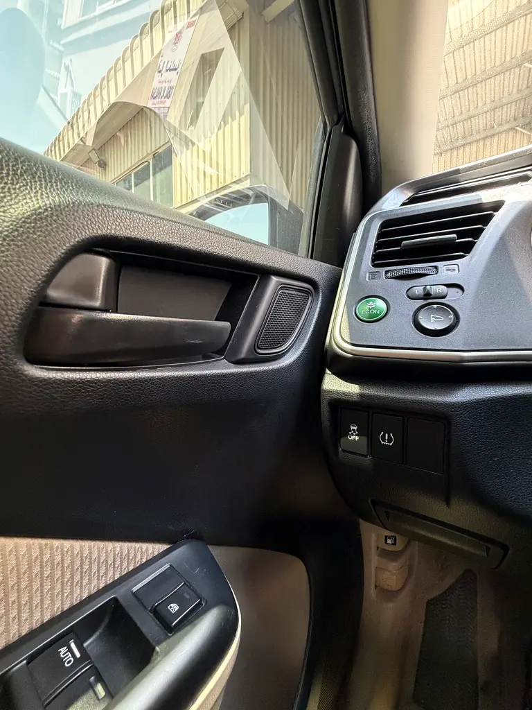 HONDA City LX 2018 - photo 10 - Import Émirats | International Cars