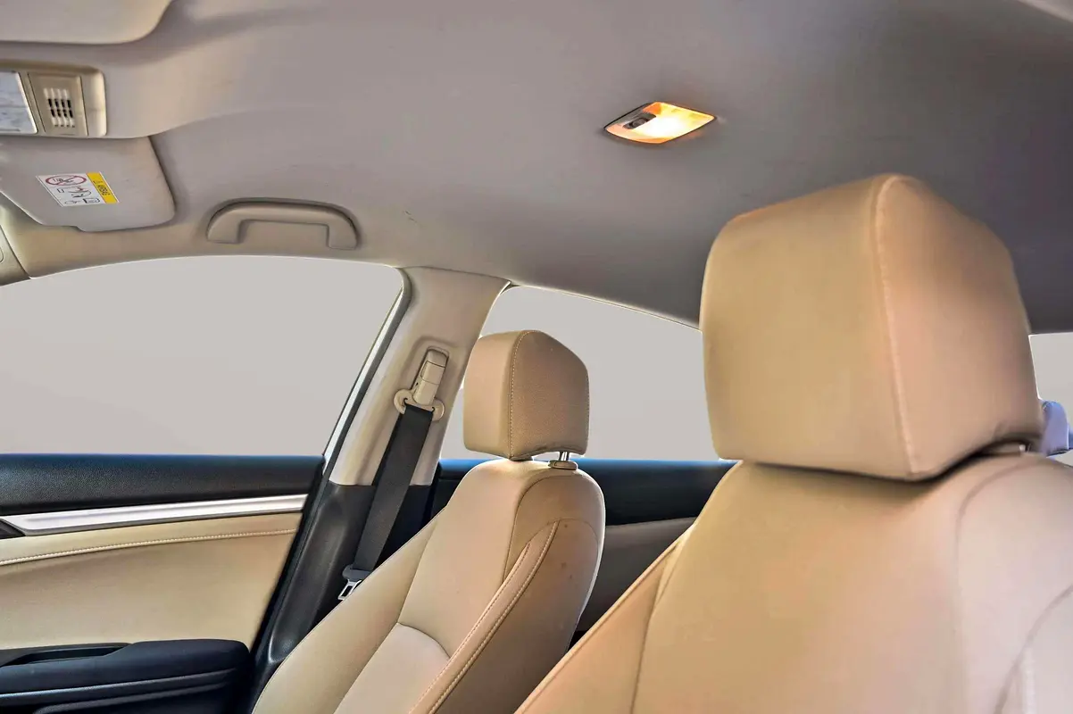 HONDA Civic DX 2019 - photo 10 - Import Émirats | International Cars