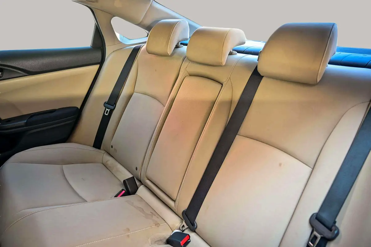 HONDA Civic DX 2019 - photo 11 - Import Émirats | International Cars