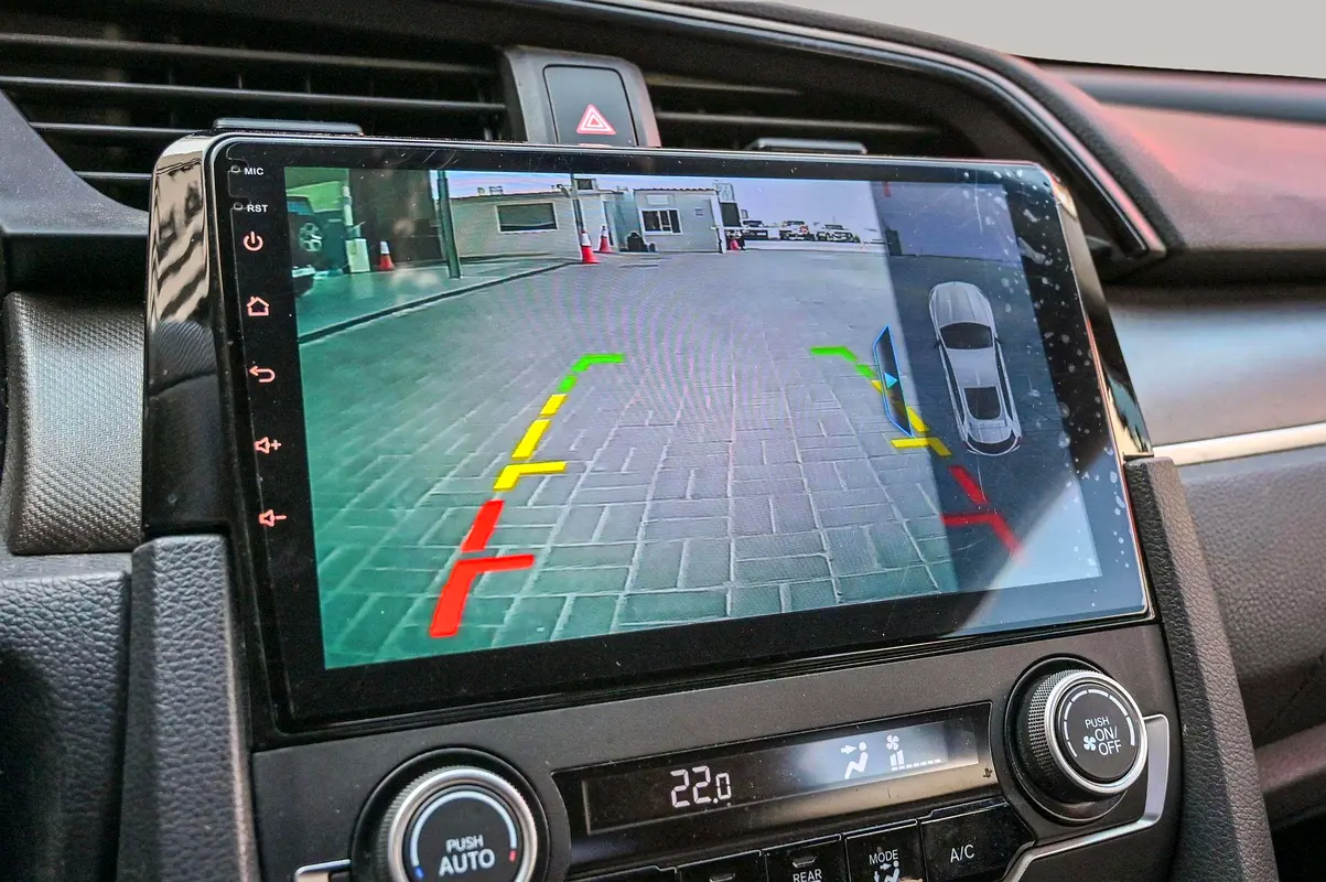 HONDA Civic DX 2019 - photo 12 - Import Émirats | International Cars