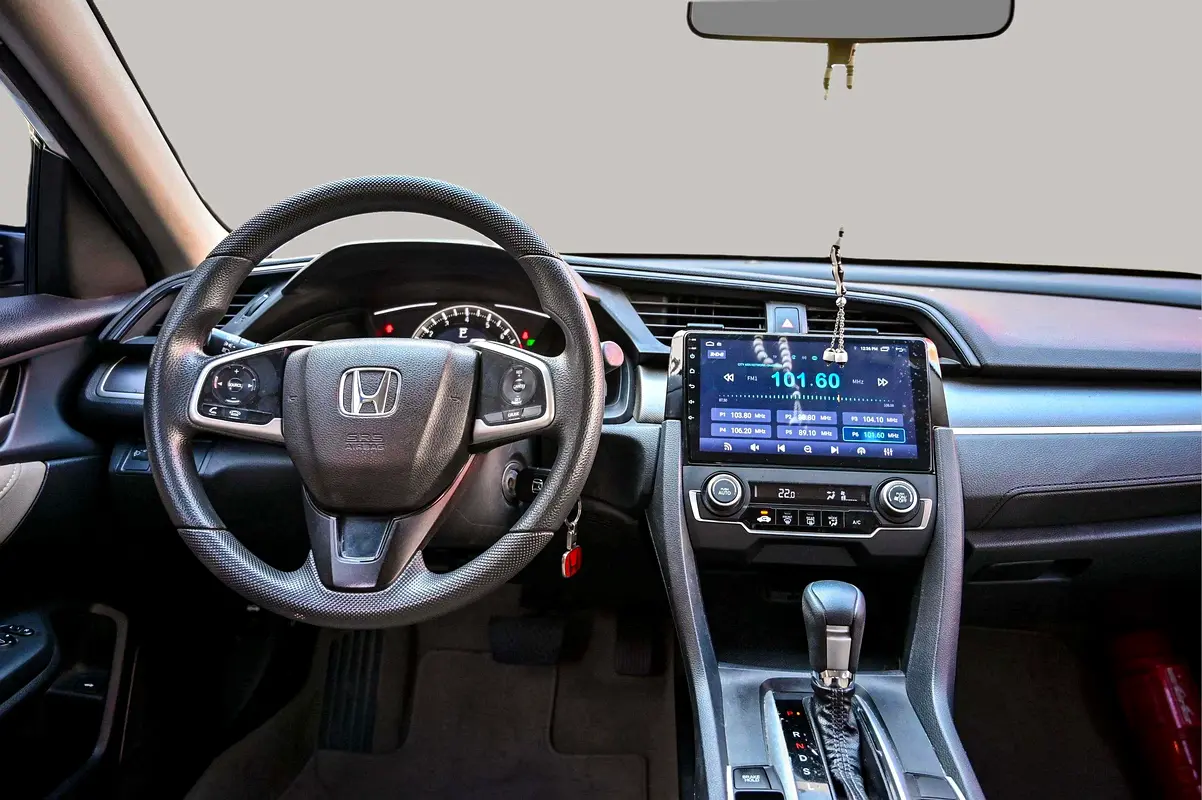 HONDA Civic DX 2019 - photo 8 - Import Émirats | International Cars