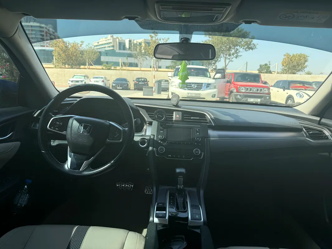 HONDA Civic LX 2018 - photo 9 - Import Émirats | International Cars