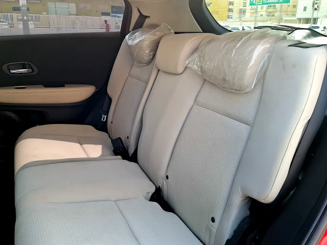 HONDA HR-V LX 2021 - photo 12 - Import Émirats | International Cars