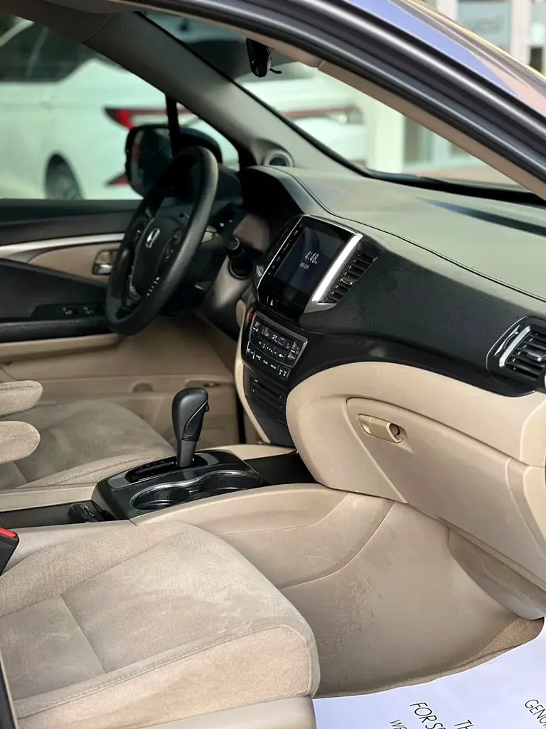 HONDA Pilot EX 2018 - photo 11 - Import Émirats | International Cars
