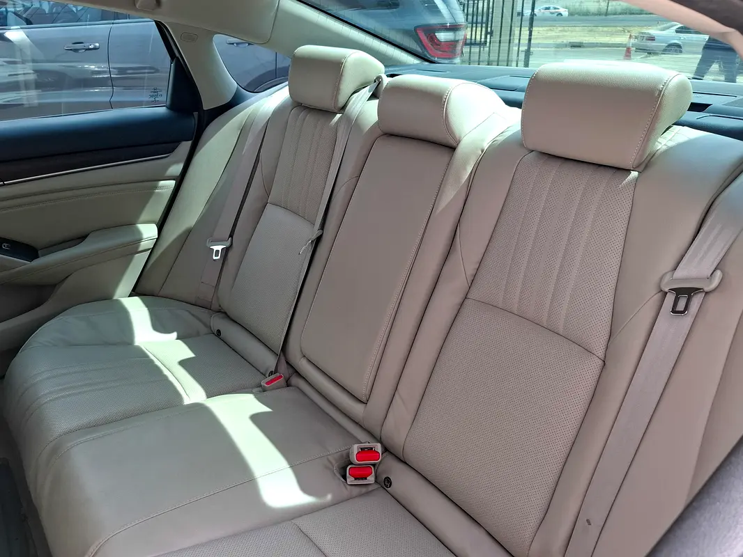HONDA Accord EX 2018 - photo 12 - Import Émirats | International Cars