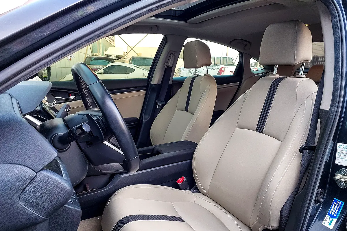 HONDA Civic LX 2021 - photo 11 - Import Émirats | International Cars