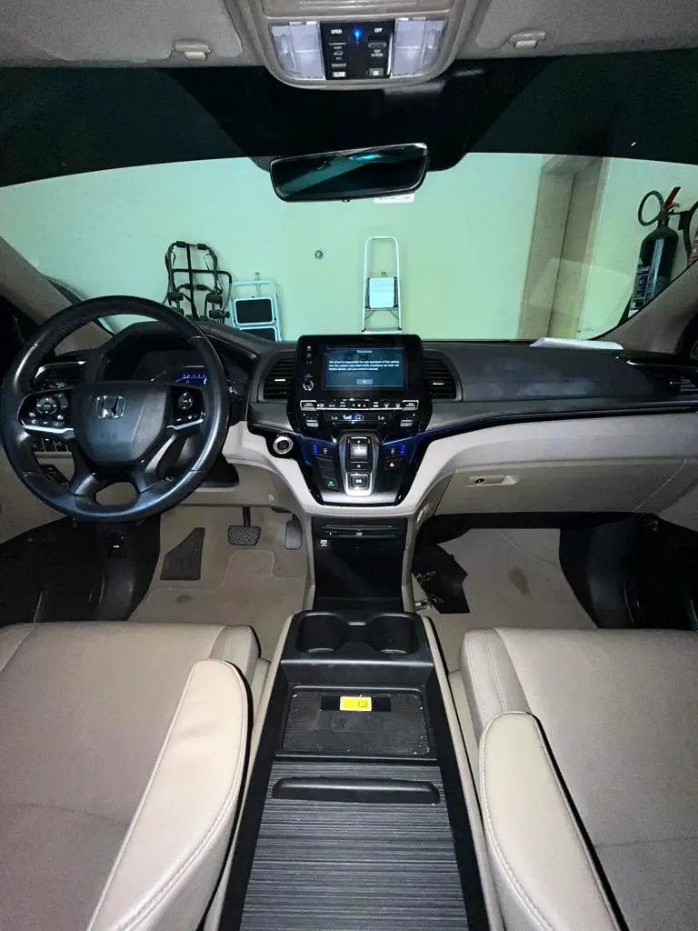 HONDA Odyssey EX 2019 - photo 2 - Import Émirats | International Cars