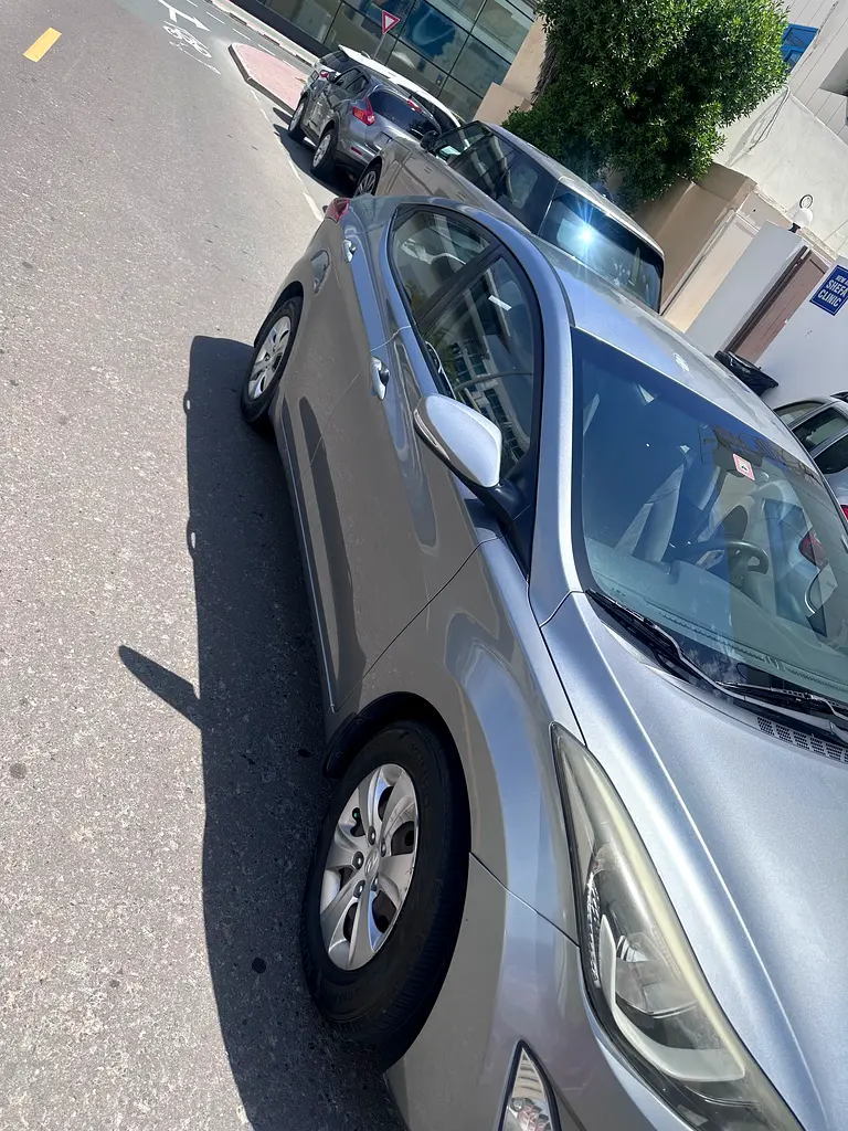 HYUNDAI Elantra Comfort 2015 - photo 3 - Import Émirats | International Cars