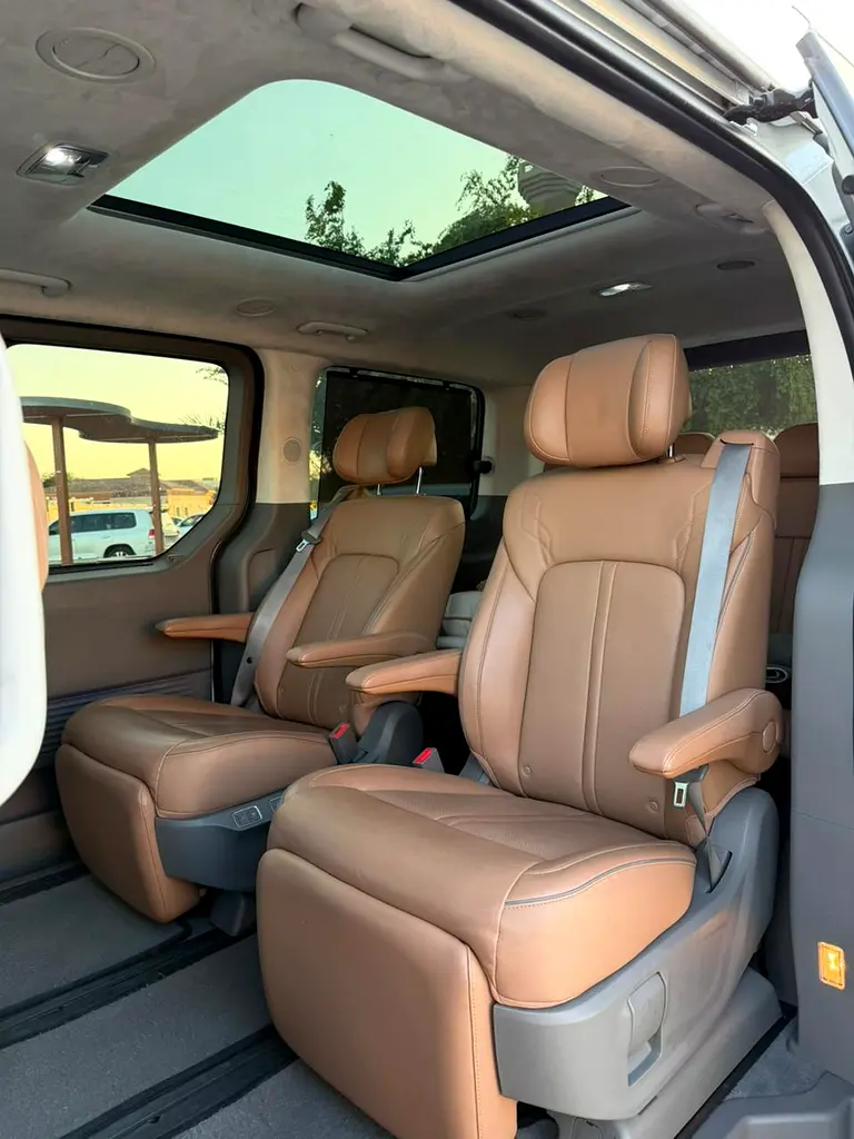 HYUNDAI Staria Premium 2024 - photo 3 - Import Émirats | International Cars