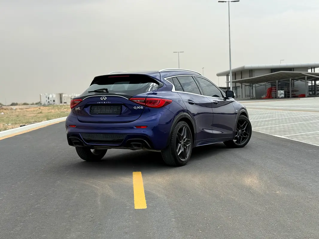 INFINITI QX30 Sport 2017 - photo 2 - Import Émirats | International Cars