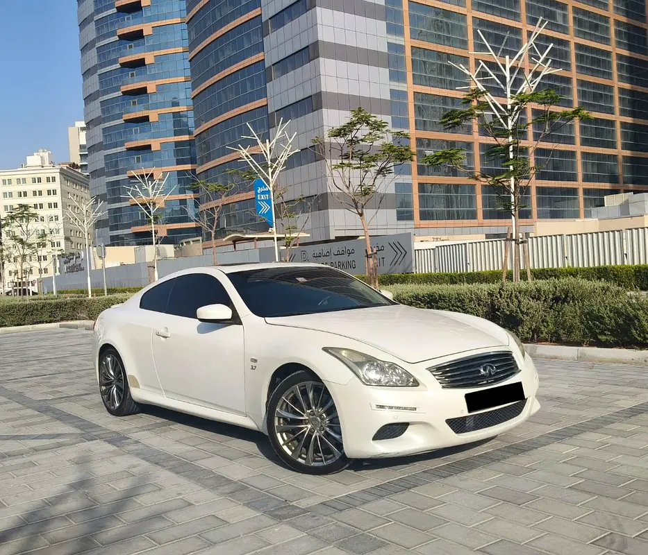INFINITI Q60 Luxury Sport 2015
