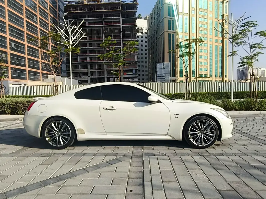 INFINITI Q60 Luxury Sport 2015 - photo 5 - Import Émirats | International Cars