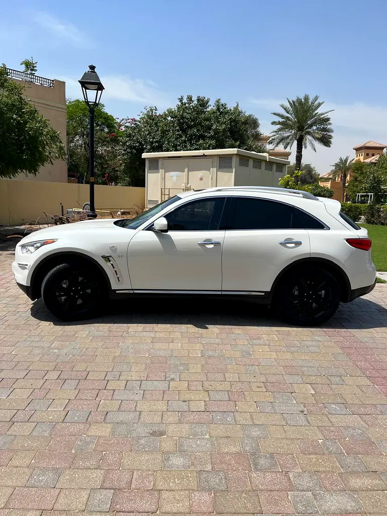 INFINITI QX70 Excellence 2017 - photo 3 - Import Émirats | International Cars