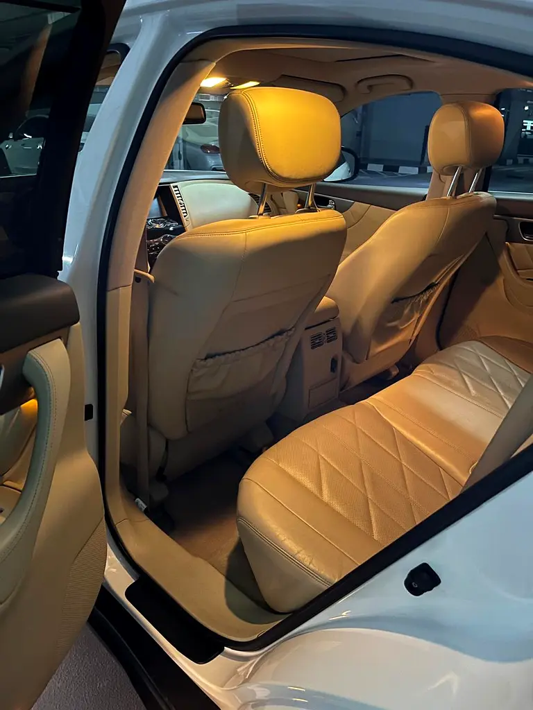 INFINITI QX70 Excellence 2017 - photo 9 - Import Émirats | International Cars