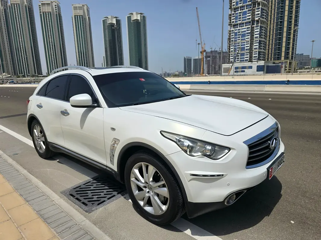 INFINITI FX45/FX35 Sport 2012 - photo 7 - Import Émirats | International Cars