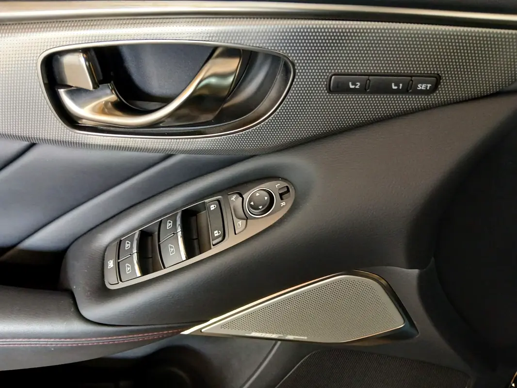 INFINITI Q50 Sensory ProActive 2023 - photo 11 - Import Émirats | International Cars