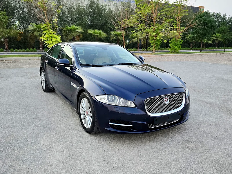 JAGUAR XJ-Série Luxury (SWB) 2015