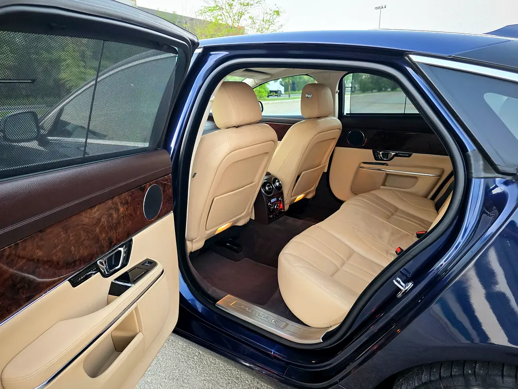 JAGUAR XJ-Series Luxury (SWB) 2015 - photo 12 - Import Émirats | International Cars