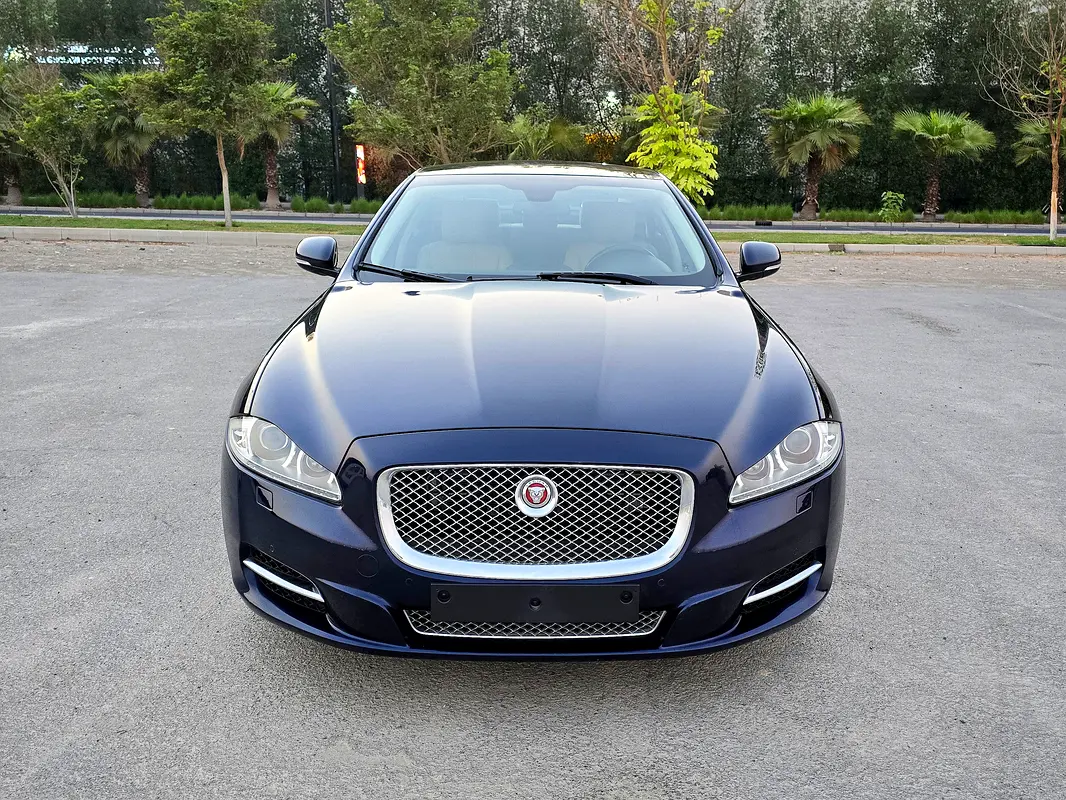 JAGUAR XJ-Series Luxury (SWB) 2015 - photo 2 - Import Émirats | International Cars
