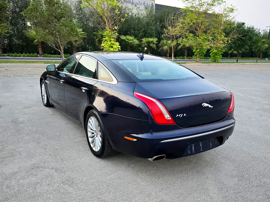 JAGUAR XJ-Series Luxury (SWB) 2015 - photo 4 - Import Émirats | International Cars