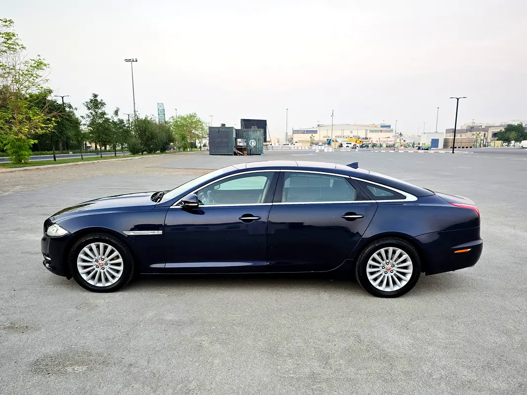 JAGUAR XJ-Series Luxury (SWB) 2015 - photo 7 - Import Émirats | International Cars