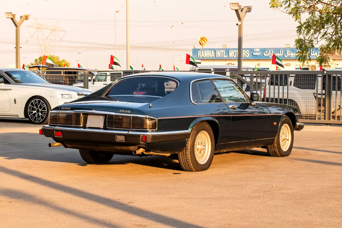 JAGUAR XJS V12 1991 - photo 6 - Import Émirats | International Cars