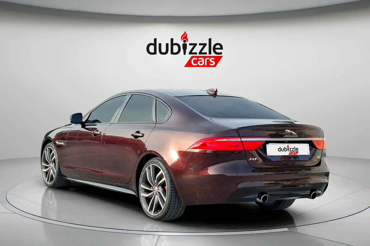 JAGUAR XF S 2018 - photo 8 - Import Émirats | International Cars