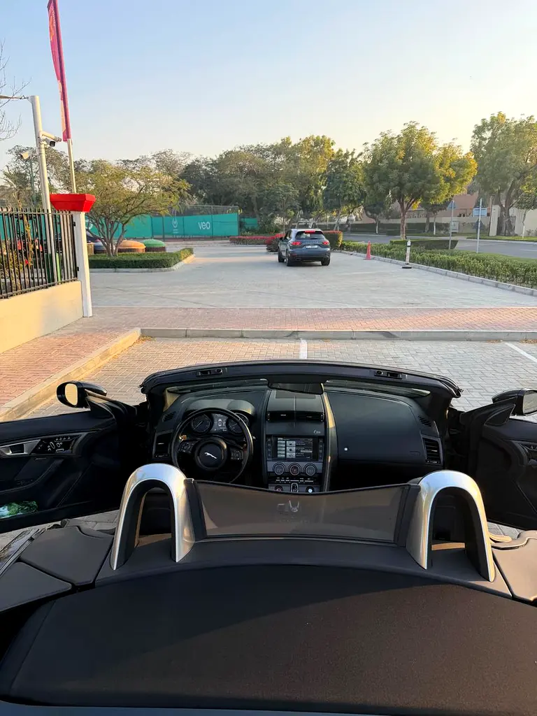 JAGUAR F-Type Cabriolet 2015 - photo 6 - Import Émirats | International Cars