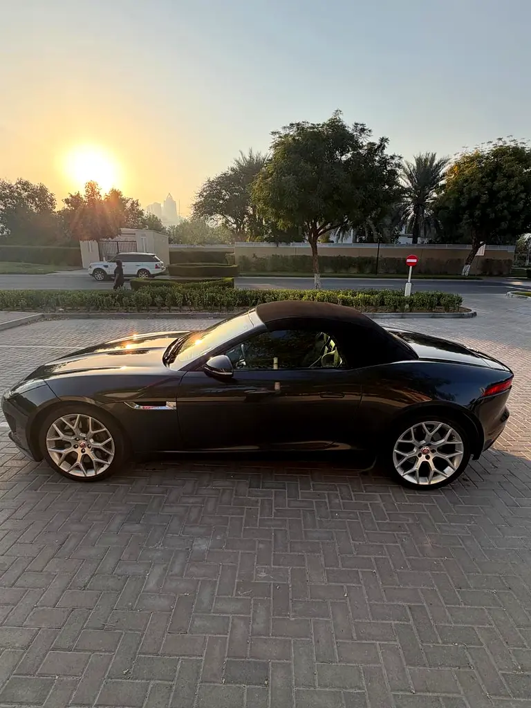 JAGUAR F-Type Cabriolet 2015 - photo 8 - Import Émirats | International Cars